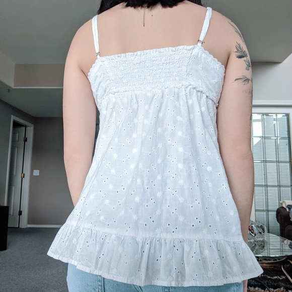 Flowy Tank Top - Picture 2 of 5
